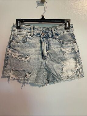 American Eagle Distressed Light Wash Denim Women's Shorts Strigid sz 2
